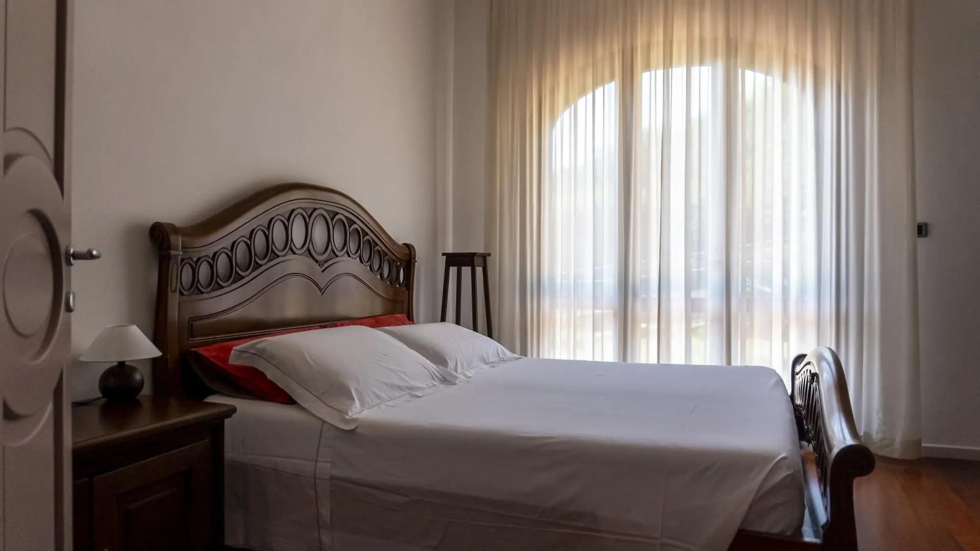 Villa Con Piscina - Livorno Italien