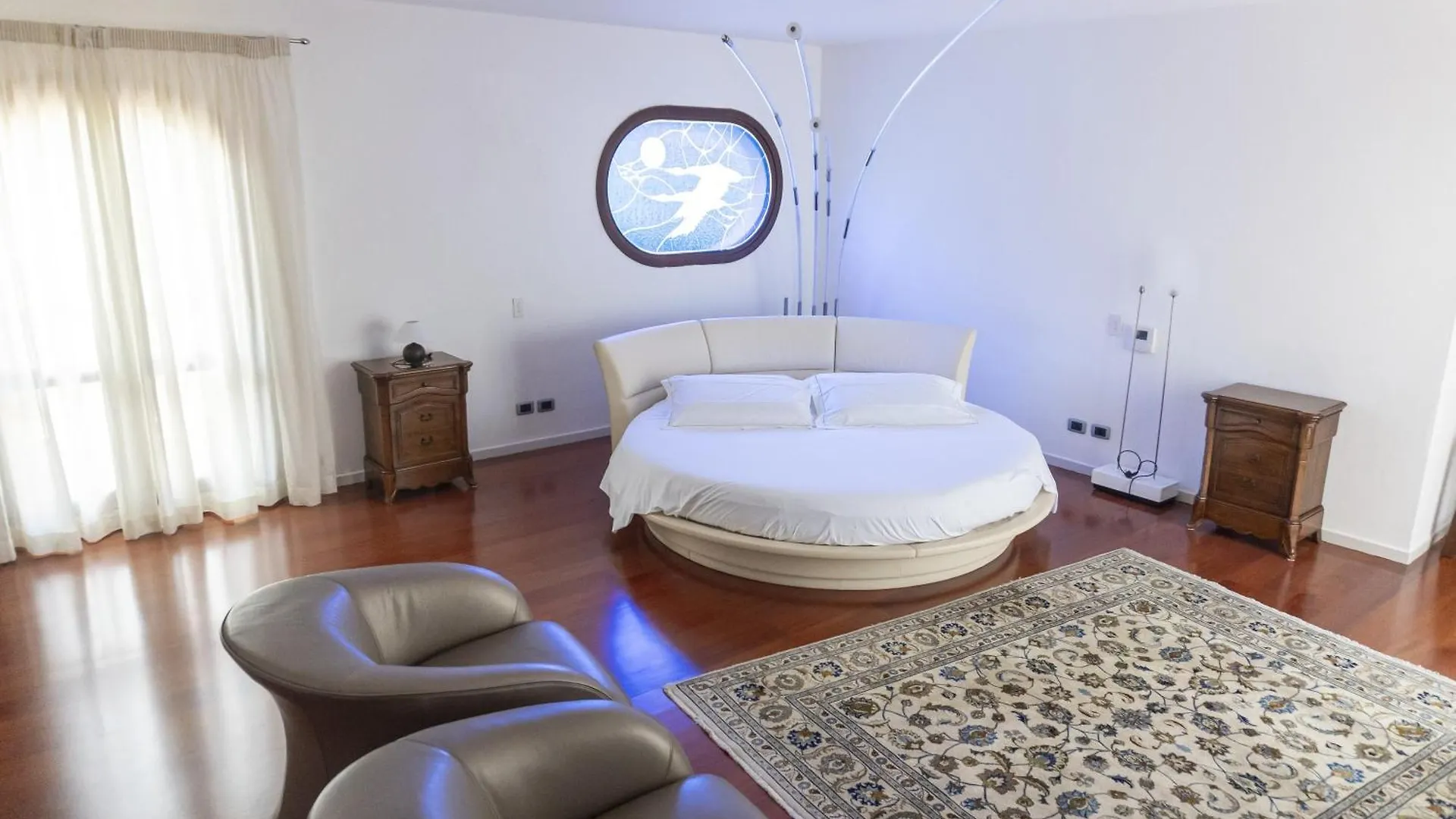 Villa Con Piscina - Livorno Italien