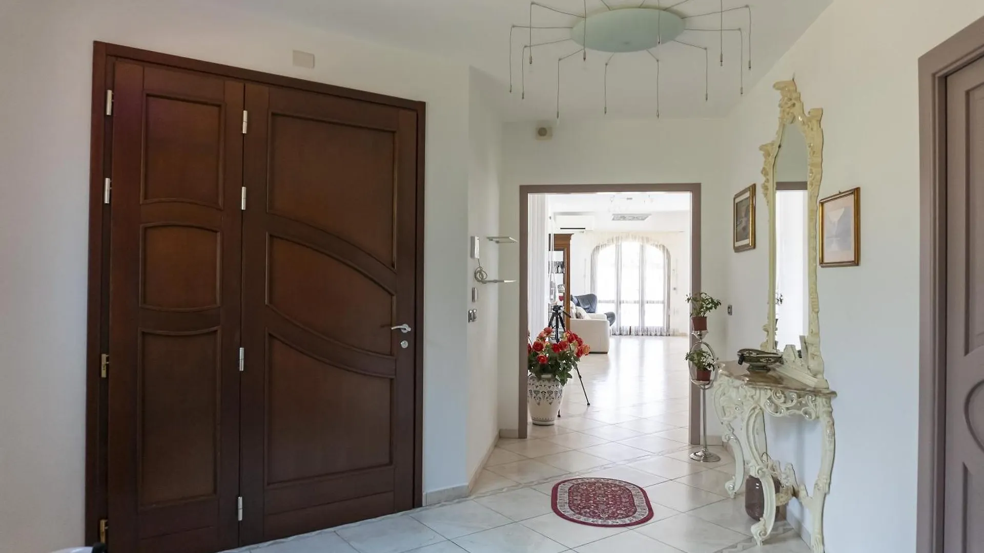 Villa Con Piscina - Livorno