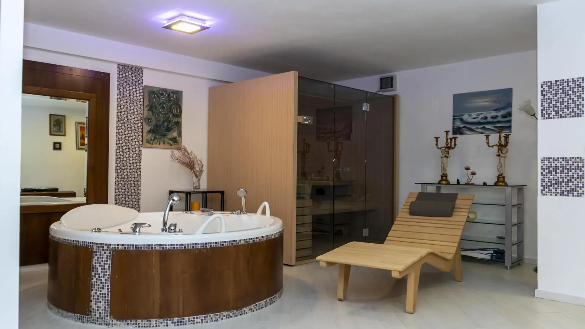Villa Con Piscina - Livorno