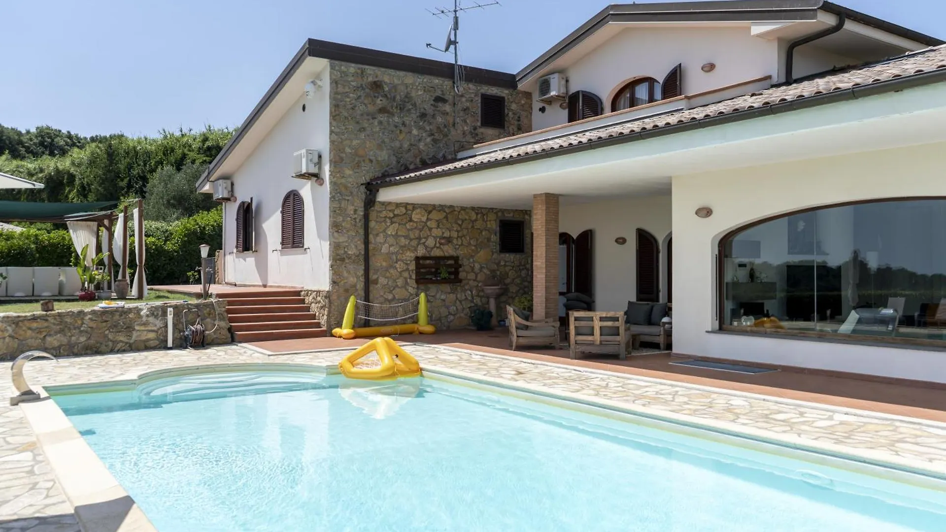 Villa Con Piscina - Livorno 0*,  Italy